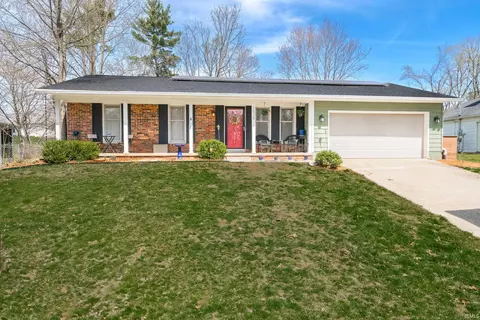 1509 E Dunstan Dr, Bloomington, IN 47401