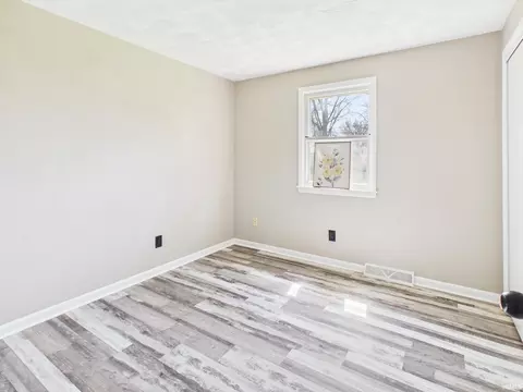 3913 Eastern Dr, Anderson, IN 46012 photo 16