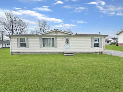 203 E Clark St, Owensville, IN 47665