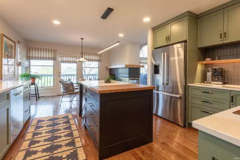 2209 E Autumn Dr, Bloomington, IN 47401 photo 3