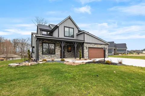 18096 Tullymore Ln #34TR, Leo, IN 46765