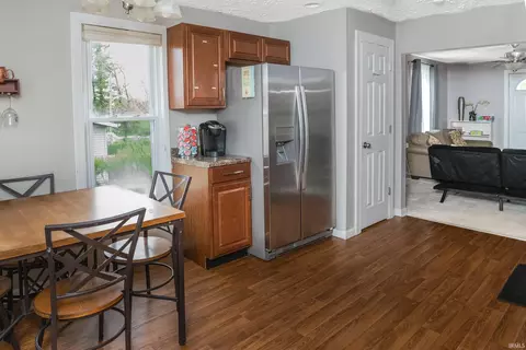 1525 S Maxwell St, Bloomington, IN 47401 photo 3