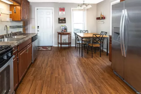 1525 S Maxwell St, Bloomington, IN 47401 photo 4