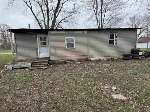 Exterior - 265 Peneton St, Waterloo, IN 46793 photo 2 of 3