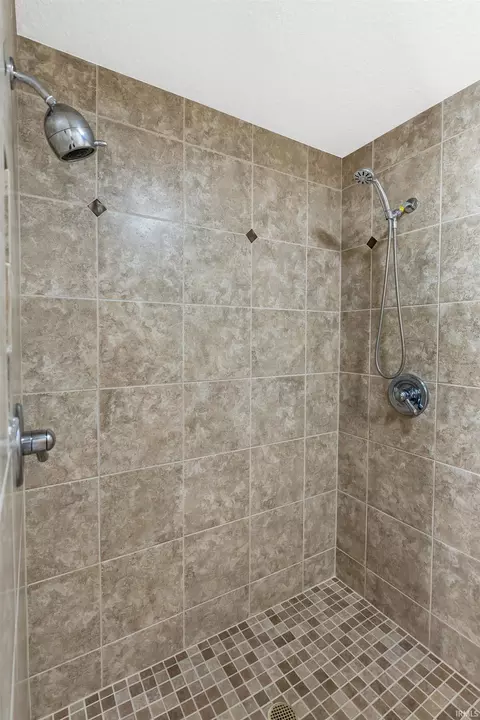 3615 S 1185 E, Lagrange, IN 46761 photo 22