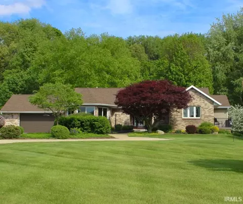 11132 Nutmeg Rd, Plymouth, IN 46563