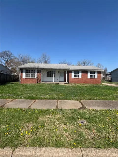 1013 Lohoff Ave, Evansville, IN 47710