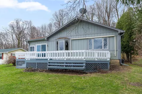 640 Lane 201 Mcclish Lk, Hudson, IN 46747