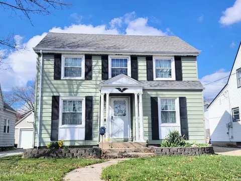 820 Prange Dr, Fort Wayne, IN 46807
