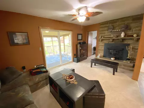 4138 W Doyle Ave, Bloomington, IN 47403 photo 2