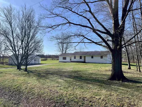 9162 E 400 S, Upland, IN 46989 photo 1