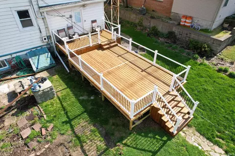 Exterior - 126 E 4th St, Mount Carmel, IL 62863 photo 5 of 8