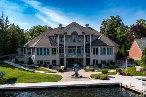 1619 Greenleaf Blvd, Elkhart, IN 46514