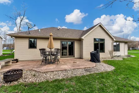 7519 Idlebrook Dr, Fort Wayne, IN 46835 photo 3