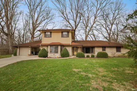 1609 S Ridgeview Dr, Yorktown, IN 47396