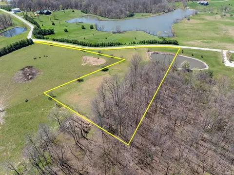 3425 S Hickory Rd, Bloomfield, IN 47424