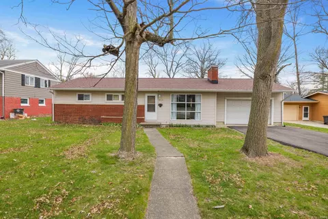 2717 E Maple Grove Ave, Fort Wayne, IN 46806