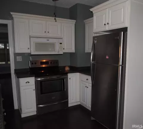 476 E Marion St, Nappanee, IN 46550 photo 16