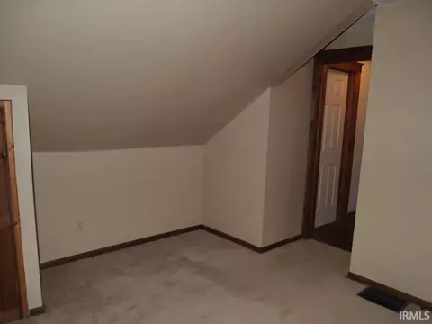 476 E Marion St, Nappanee, IN 46550 photo 33