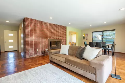 1304 E University St, Bloomington, IN 47401 photo 4