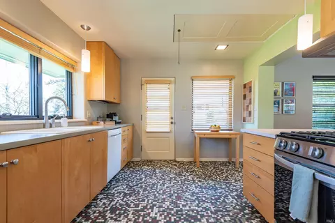 1304 E University St, Bloomington, IN 47401 photo 9