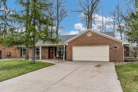 421 Greenwood Trl, Ossian, IN 46777