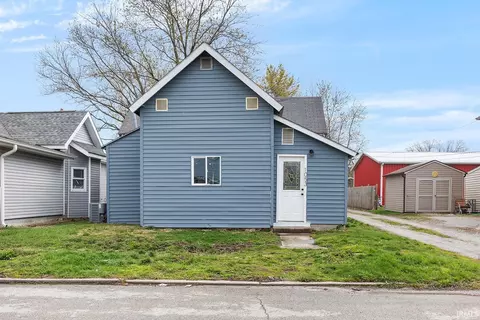 1053 Gentry St, Frankfort, IN 46041