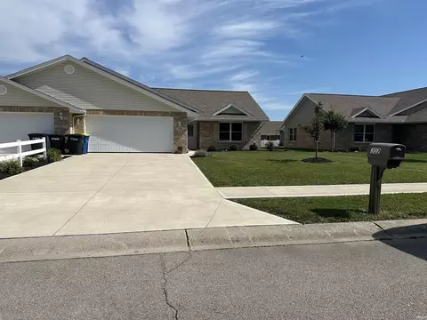 302 E Charter Dr, Muncie, IN 47303