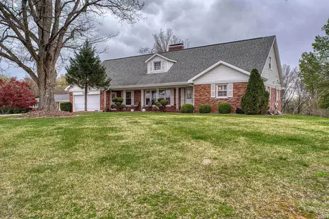 5215 Bridgeview Dr, Evansville, IN 47712