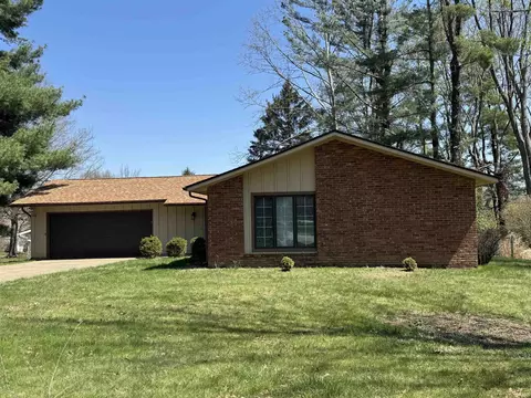 1402 Elliston Dr, Bloomington, IN 47401 photo 2