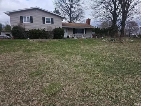 13548 3rd Rd, Plymouth, IN 46563