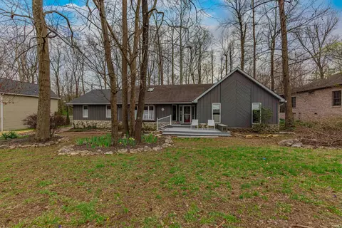 379 Pleasant View Dr, Evansville, IN 47711
