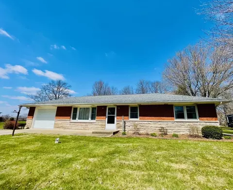 11036 9a Rd, Plymouth, IN 46563