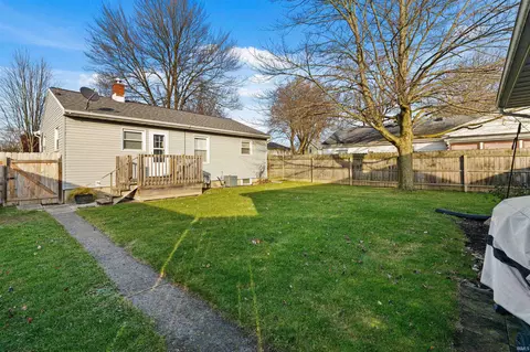 815 E 9th St, Auburn, IN 46706 photo 25