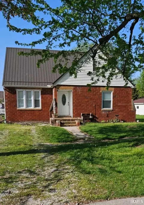 722 3rd St, Plainville, IN 47568