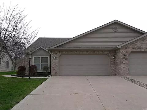 560 Buck Trl, Warsaw, IN 46582