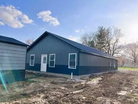 1122 N Marion St, Mitchell, IN 47446 photo 6