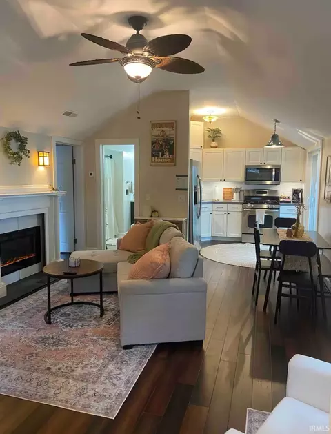 9024 E Koher Rd S, Syracuse, IN 46567 photo 9