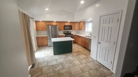 307 Earl St, Chalmers, IN 47929 photo 15