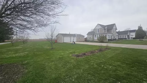 307 Earl St, Chalmers, IN 47929 photo 2