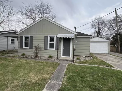 2911 Rolston St, Fort Wayne, IN 46805