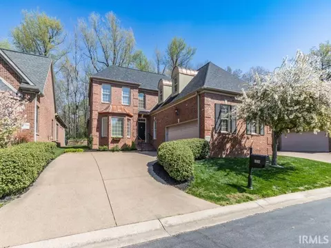 10386 Regent Ct, Newburgh, IN 47630