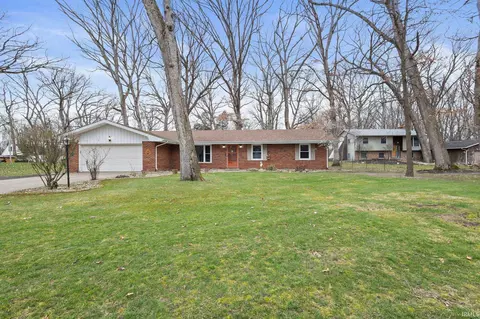 54525 David Dr, Elkhart, IN 46514