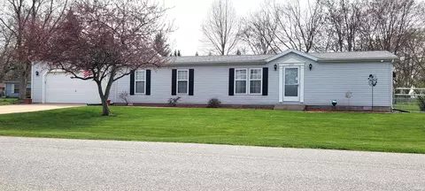 2563 E Wooster Rd, Warsaw, IN 46580