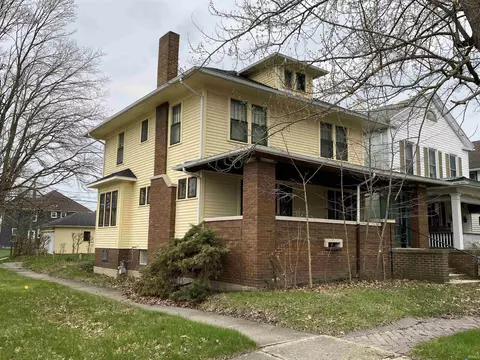 135 E 3rd St, Peru, IN 46970 photo 2