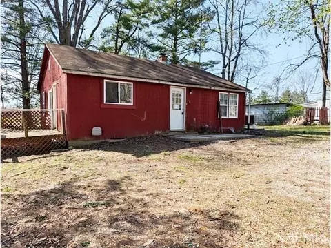 3570 S Snoddy Rd, Bloomington, IN 47401