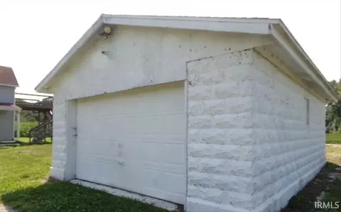 Exterior - 1000 Upper Upton Rd, Mount Vernon, IN 47620 photo 6 of 7