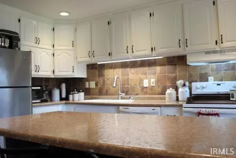 Kitchen - 2417 Kickapoo Dr, Lafayette, IN 47909 photo 2 of 2