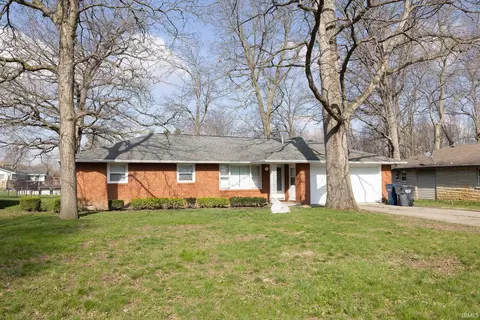 2309 S Evan Park Dr, Yorktown, IN 47396