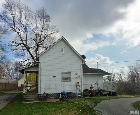 231 W Morton St, Oakland City, IN 47660